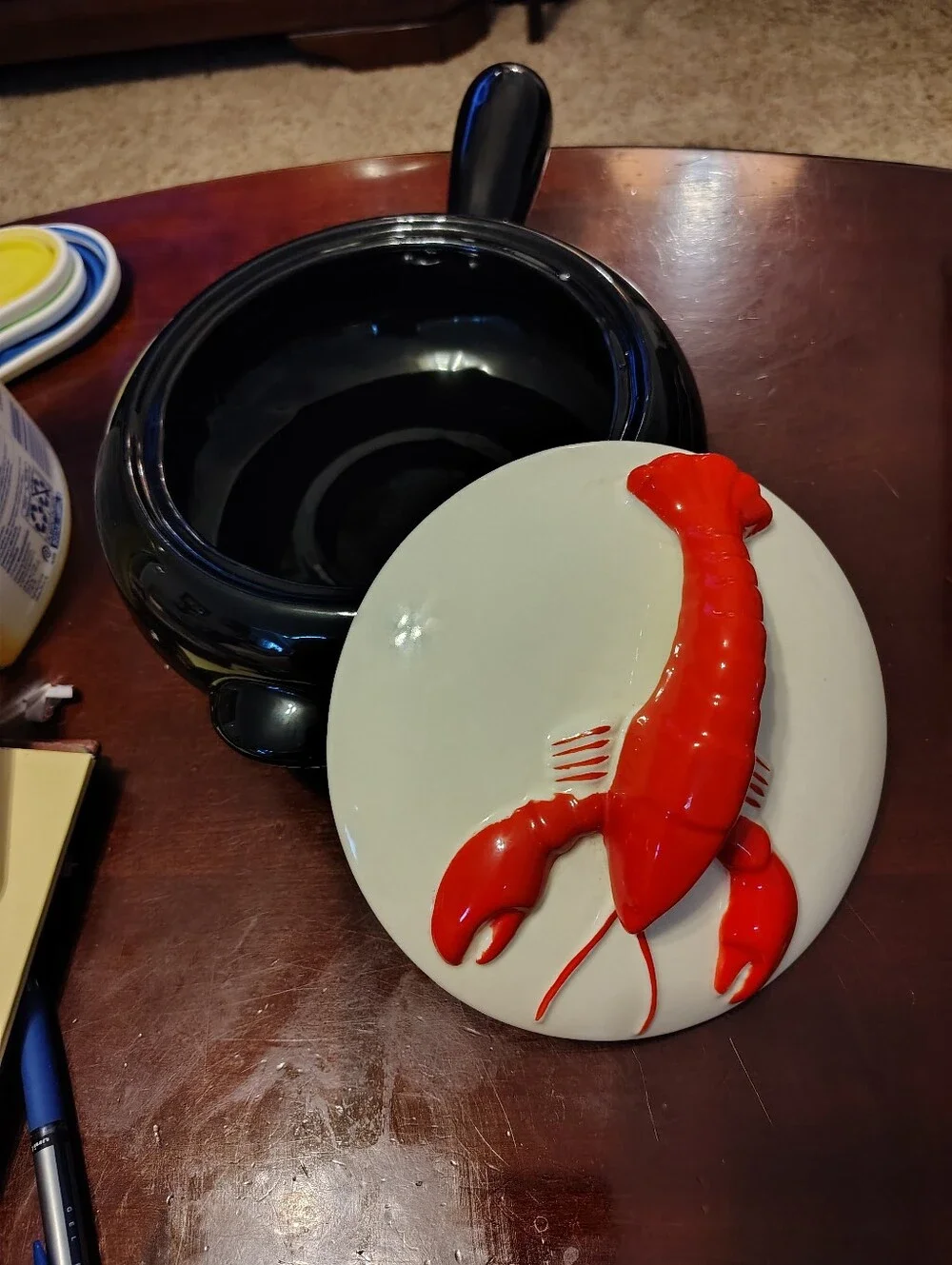 Shawnee Kenwood Lobster Ware Covered Casserole Dush